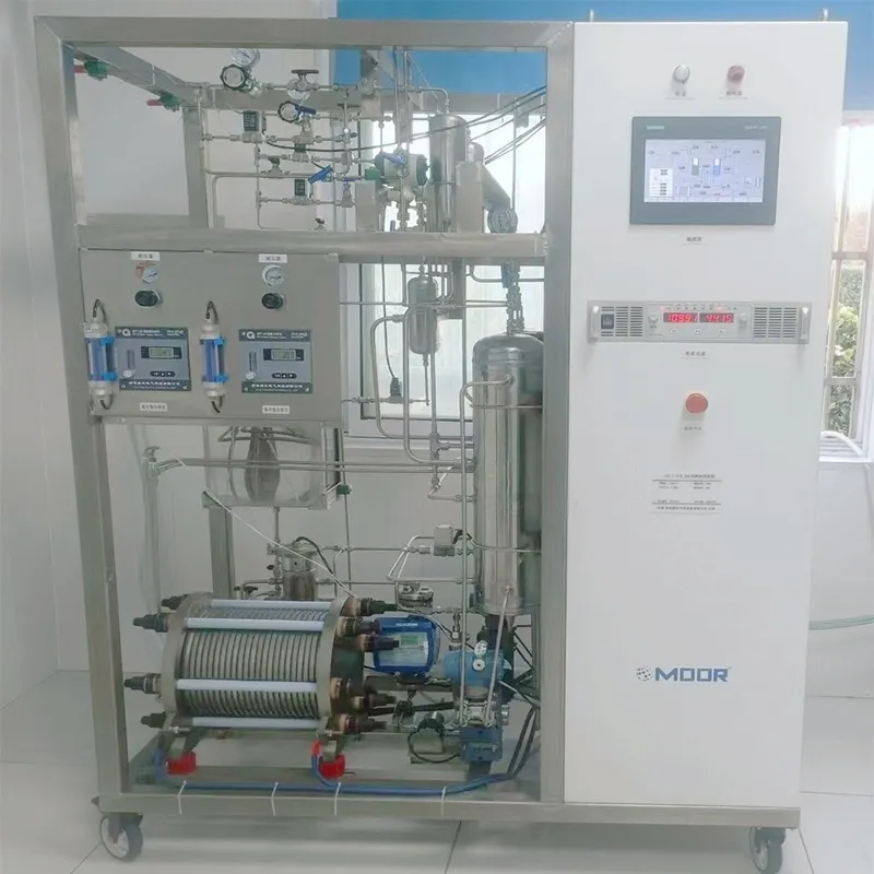 Integrated small alkaline water electrolysis hydrogen generator